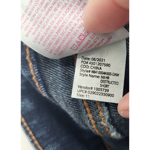 NO BOUNDARIES SZ 11 Juniors Hi Rise Destructed Jean Shorts Button Fly Cut Off - Picture 6 of 10